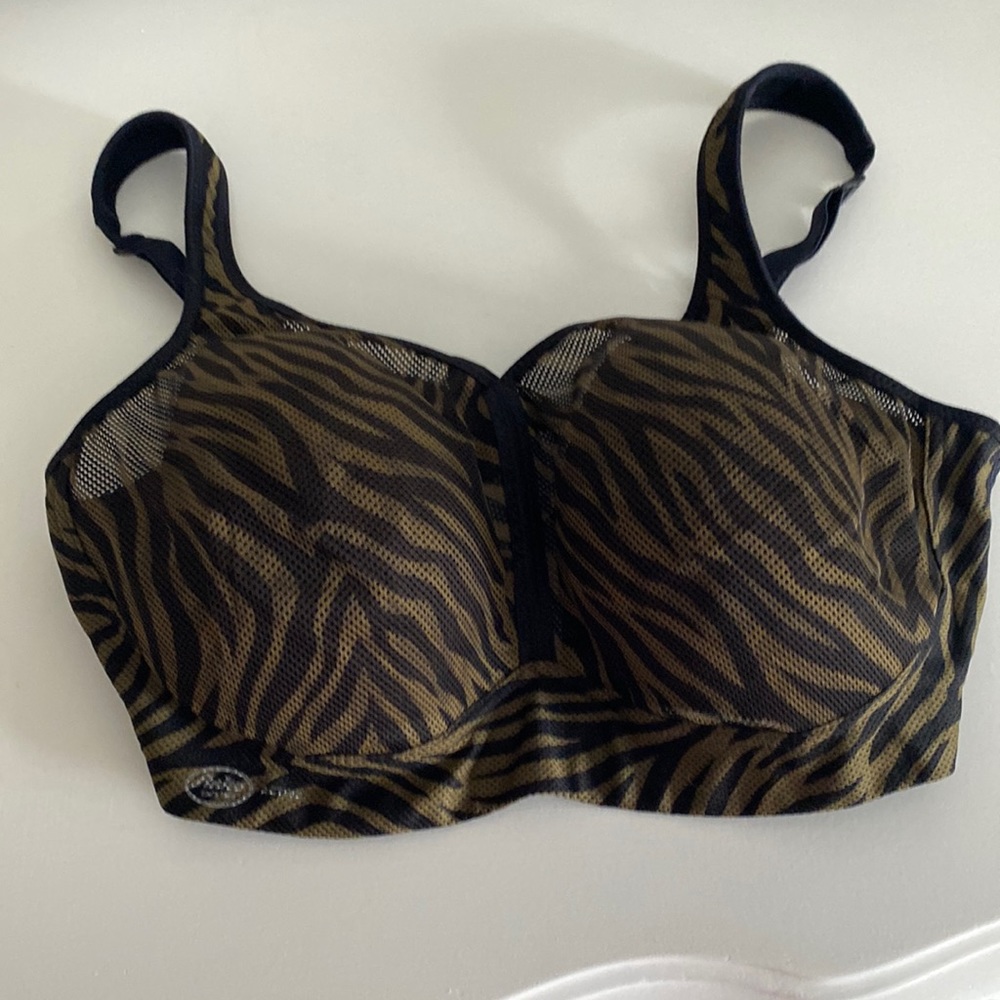 Anita Active air control, no wire, fun animal print sports bra